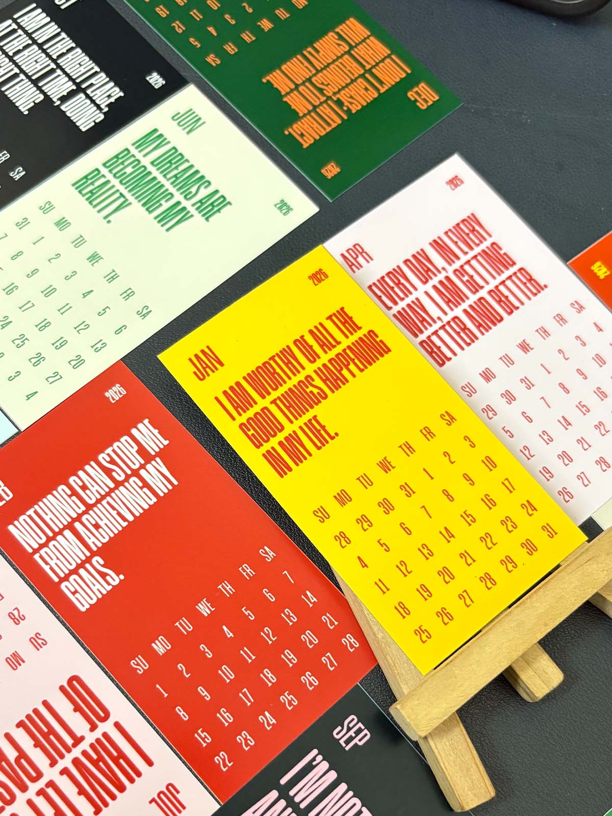 Motivational Quotes Mini Desk Calendar 2026